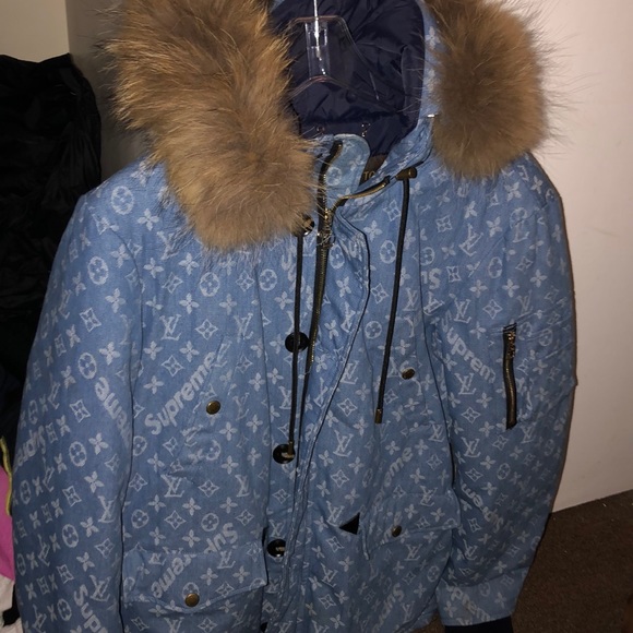 Louis Vuitton supreme coat - Picture 2 of 2